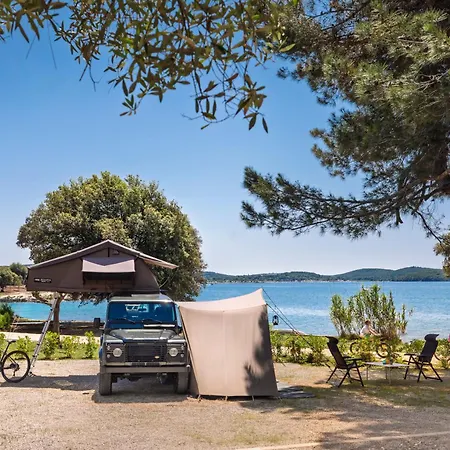 Camping Maistra Koversada Covered Pitches