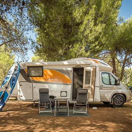 Maistra Koversada Covered Pitches *