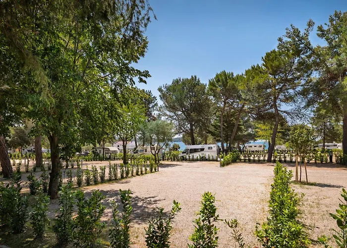 Maistra Koversada Covered Pitches Kamp